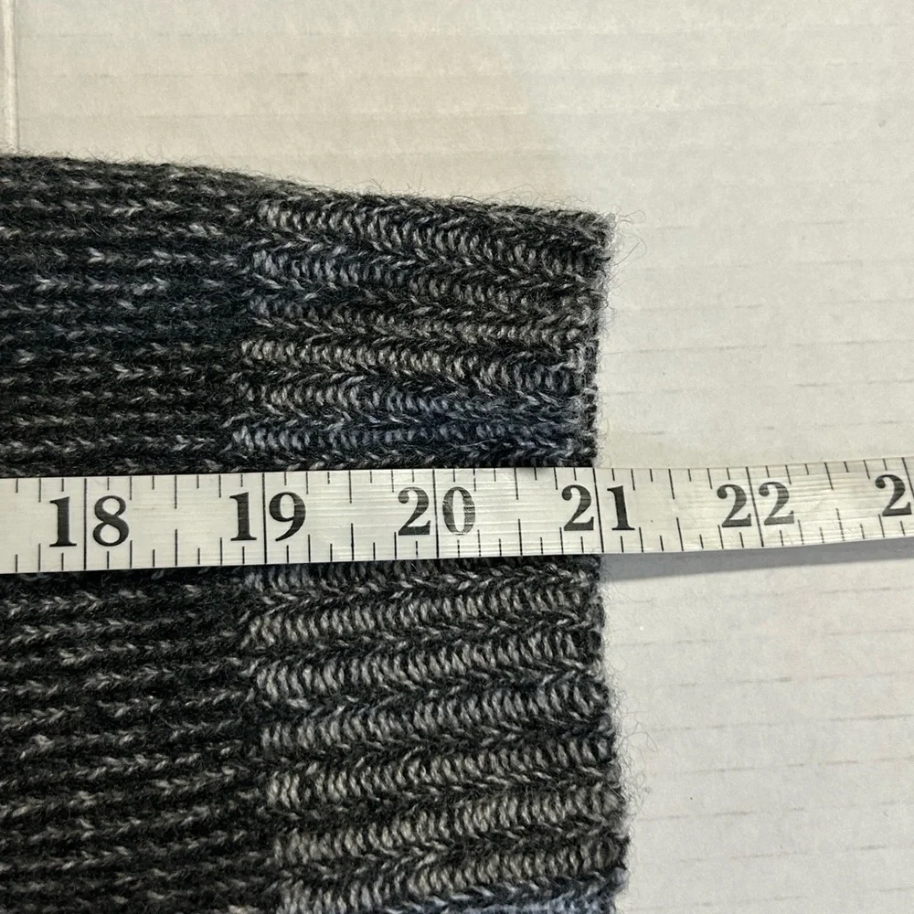 AQUA 100% cashmere heather grey sweater MED